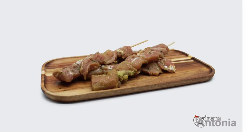 Pinxos de pollastre a l'all i julivert